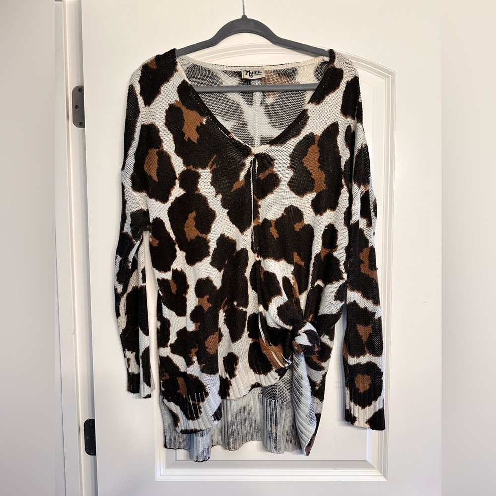 V-Neck Show me your Mumu animal print sweater.  Oversized.